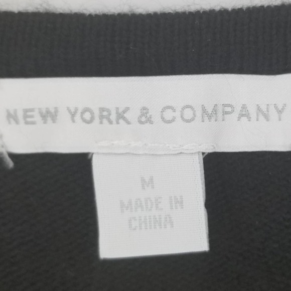 New York & Company Women's Raised Embellished V-Neck Sweater Black Size Medium - Picture 5 of 7